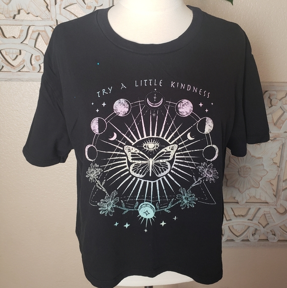 Black ⚫ Moon Stars Crop Top - Picture 7 of 14